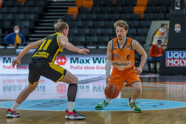 更是以其出 更是以其出