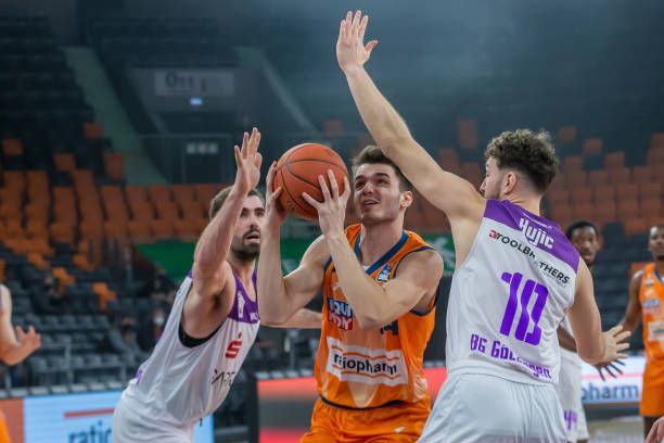 经验丰富的 经验丰富的